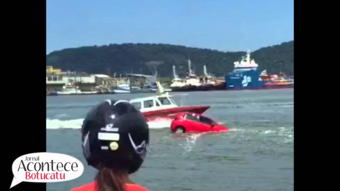 Botucatuense flagra em vídeo acidente na Balsa do Guarujá