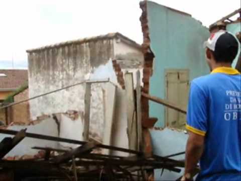 Casa danificada pelas chuvas teve que ser demolida