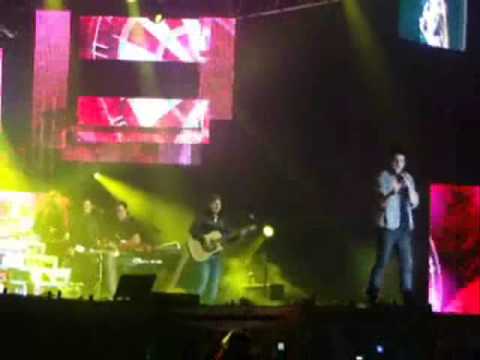 Show de Luan Santana leva fãs de Botucatu ao delírio