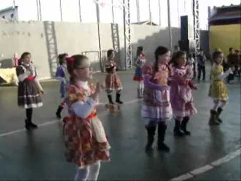 Unifac-CEPRA realiza festa junina com muito entretenimento