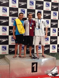 Caio Cantadore (juvenil 2) bronze nos 200 borboleta