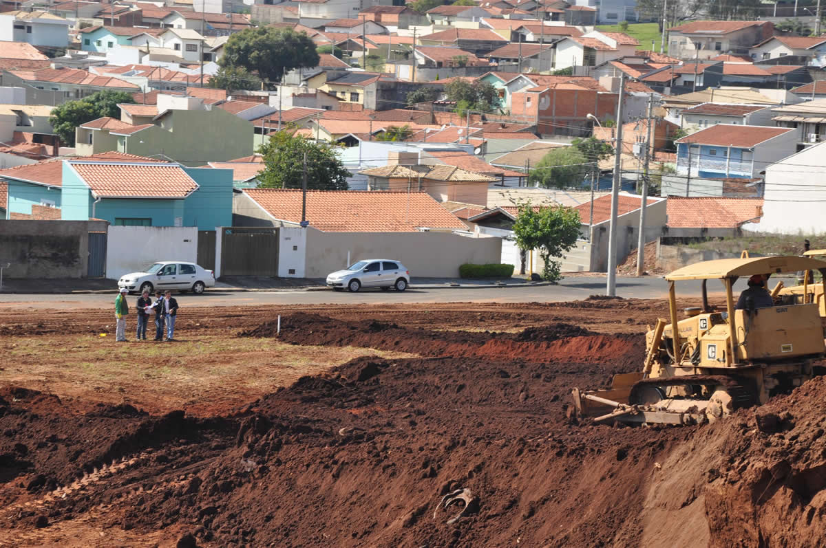 Prefeitura dará início a construção do campo sintético em praça do Jardim Iolanda