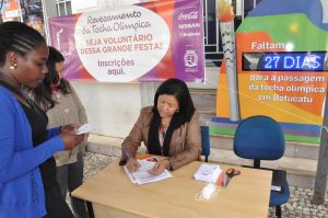 INSCRIÇÕES PARA VOLUNTÁRIOS NA ORGANIZAÇÃO DA PASSAGEM DA TOCHA EM BOTUCATU - FOTO IGOR MEDEIROS (2) (Custom)
