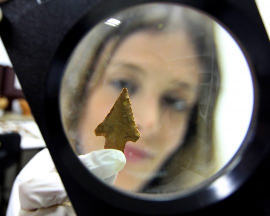 Escavação acha vestígios humanos de 11 mil anos em São Manuel