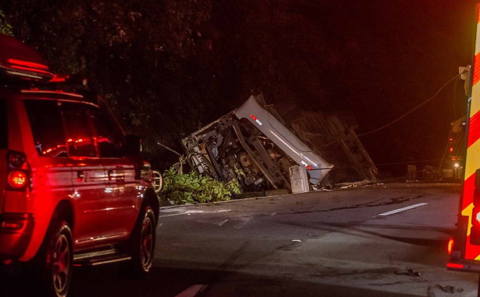 acidente-bertioga (4)