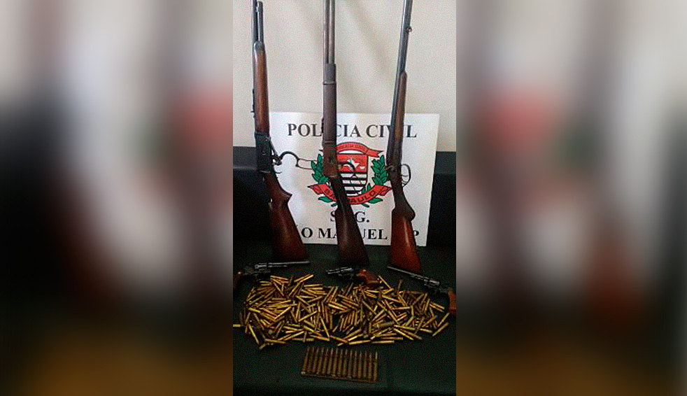 São Manuel: ex-prefeito é detido com armas e munições de uso restrito