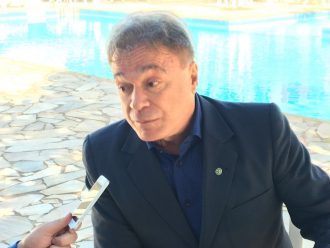 Senador Álvaro Dias em entrevista ao Acontece Botucatu