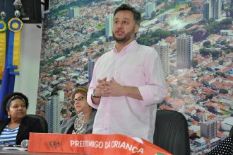 HOMENAGEM AOS PARCEIROS QUE CONTRIBUIRAM AO PRÊMIO DO PROGRAMA PREFEITO AMIGO DA CRIANÇA - FOTO SILVIA CULICHE (23) (Custom)