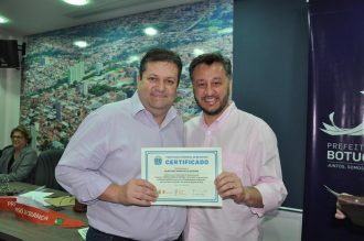HOMENAGEM AOS PARCEIROS QUE CONTRIBUIRAM AO PRÊMIO DO PROGRAMA PREFEITO AMIGO DA CRIANÇA - FOTO SILVIA CULICHE (52) (Custom)