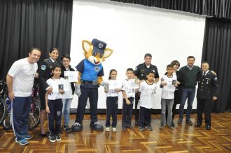 FORMATURA DO PROJETO PATRULHA DA PAZ 2016 - ALUNOS MELHORES COLOCADOS NA CLASSIFICAÇÃO GERAL - FOTO IGOR MEDEIROS (59) (Custom)