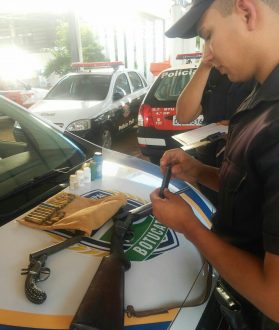 GCM prende indivíduo com 2 armas em Vitoriana que atirava em cachorros