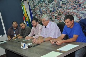 HOMENAGEM A APOSENTADOS DA PREFEITURA - FOTO ANDREIA SEULLNER (1)