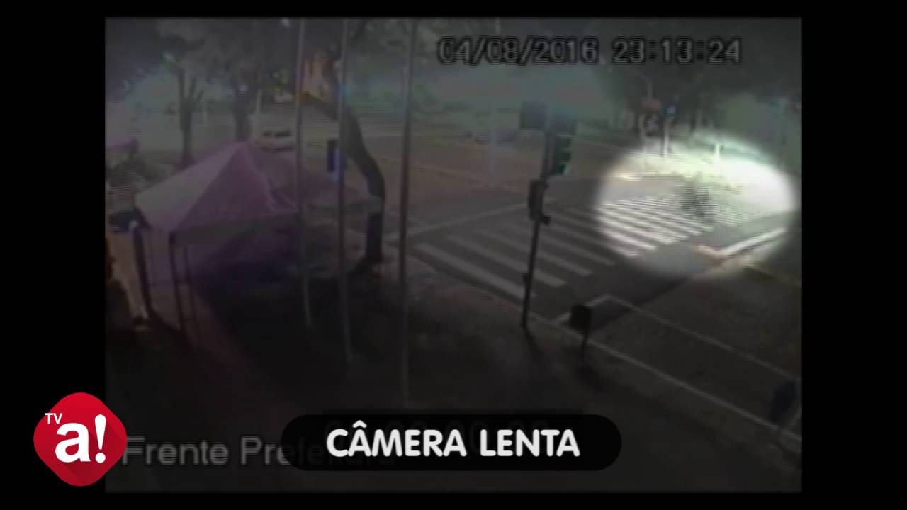 Semutran diz que fez sinalização na Catedral antes de acidente com moto; veja vídeo da colisão Semutran diz que fez sinalização na Catedral antes de acidente com moto; veja vídeo da colisão