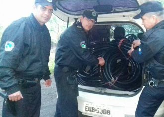 gcm-surpreende-3-individuos-furtando-cabos-da-rede-telefonica-1