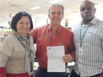 secretario-de-meio-ambiente-entrega-documentos-para-participacao-no-programa-municipio-verde-azul