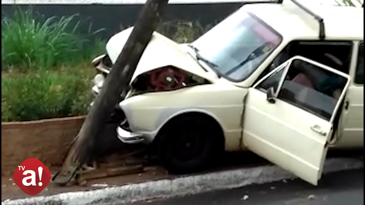 Brasília derruba poste na Vila Jardim; veja vídeo