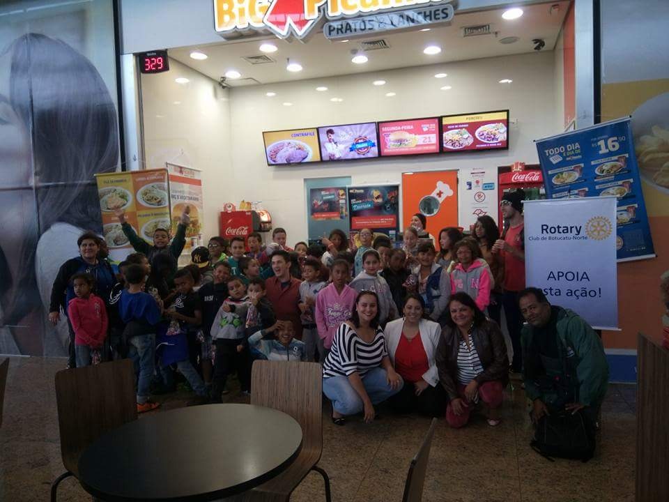 Casa da amizade do Rotary faz eventos no mês das crianças em Botucatu Casa da amizade do Rotary faz eventos no mês das crianças em Botucatu