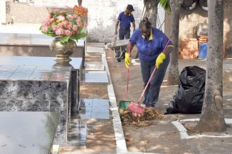 cemiterio-na-semana-de-finados-foto-carlos-pessoa-13