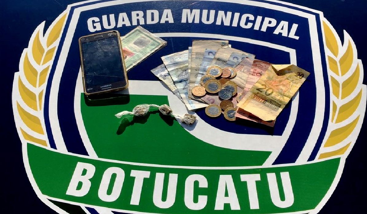 GAPE surpreende menor com maconha no Bosque do Carmeluchi