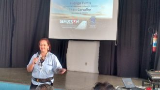 semutran-faz-palestra-para-idosos