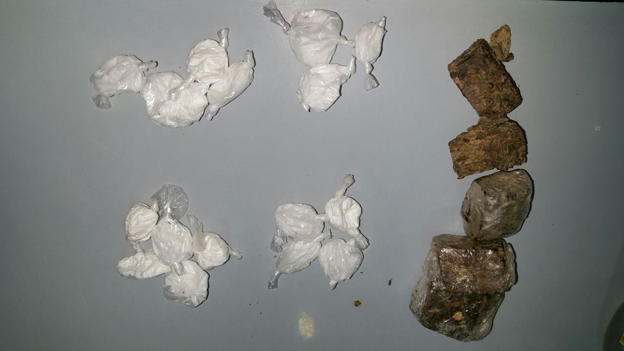 Equipe Alfa da Polícia Militar flagra jovens vendendo drogas no Jardim Ciranda