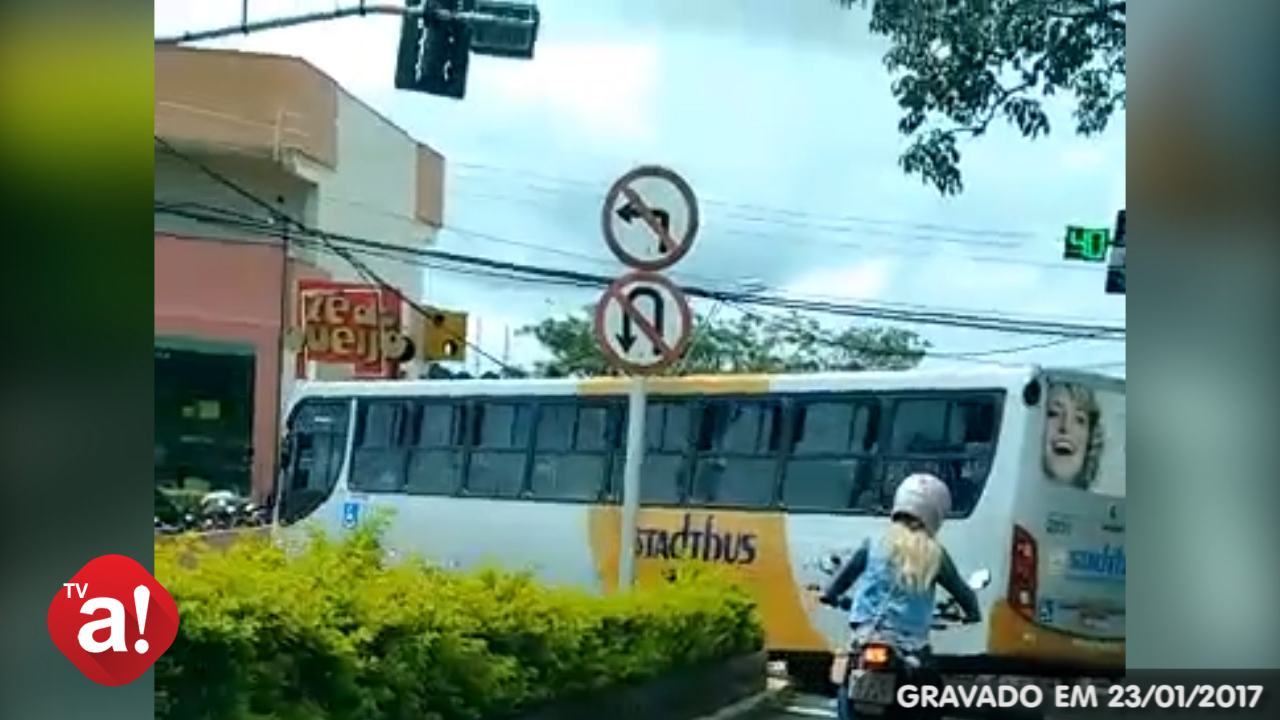 Ônibus da Stadtbus é flagrado cometendo irregularidade no trânsito de Botucatu; veja o vídeo