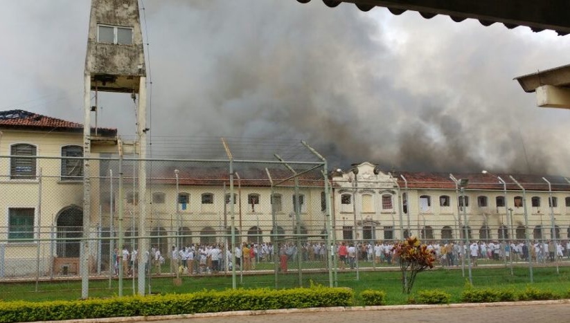 Bauru: 25 presos do CPP 3 seguem nas ruas Bauru: 25 presos do CPP 3 seguem nas ruas