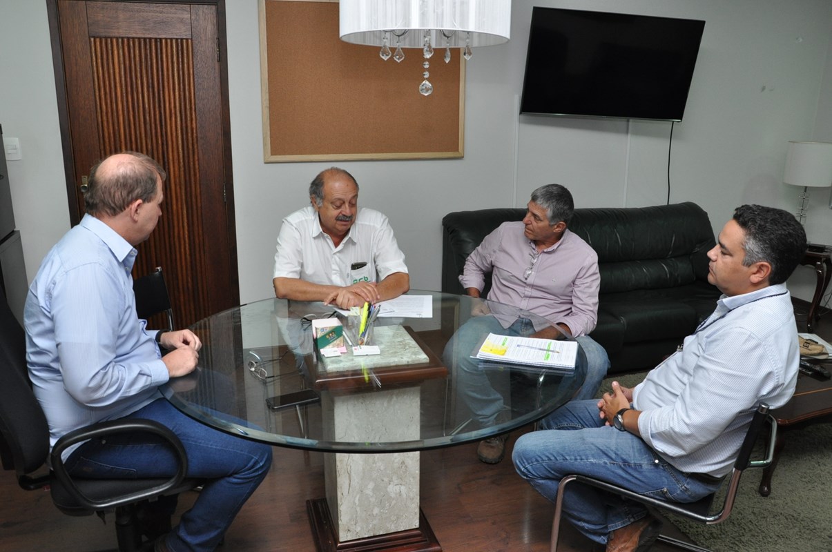 Prefeitura e Sindicato Rural assinam convênio para uso de implementos agrícolas