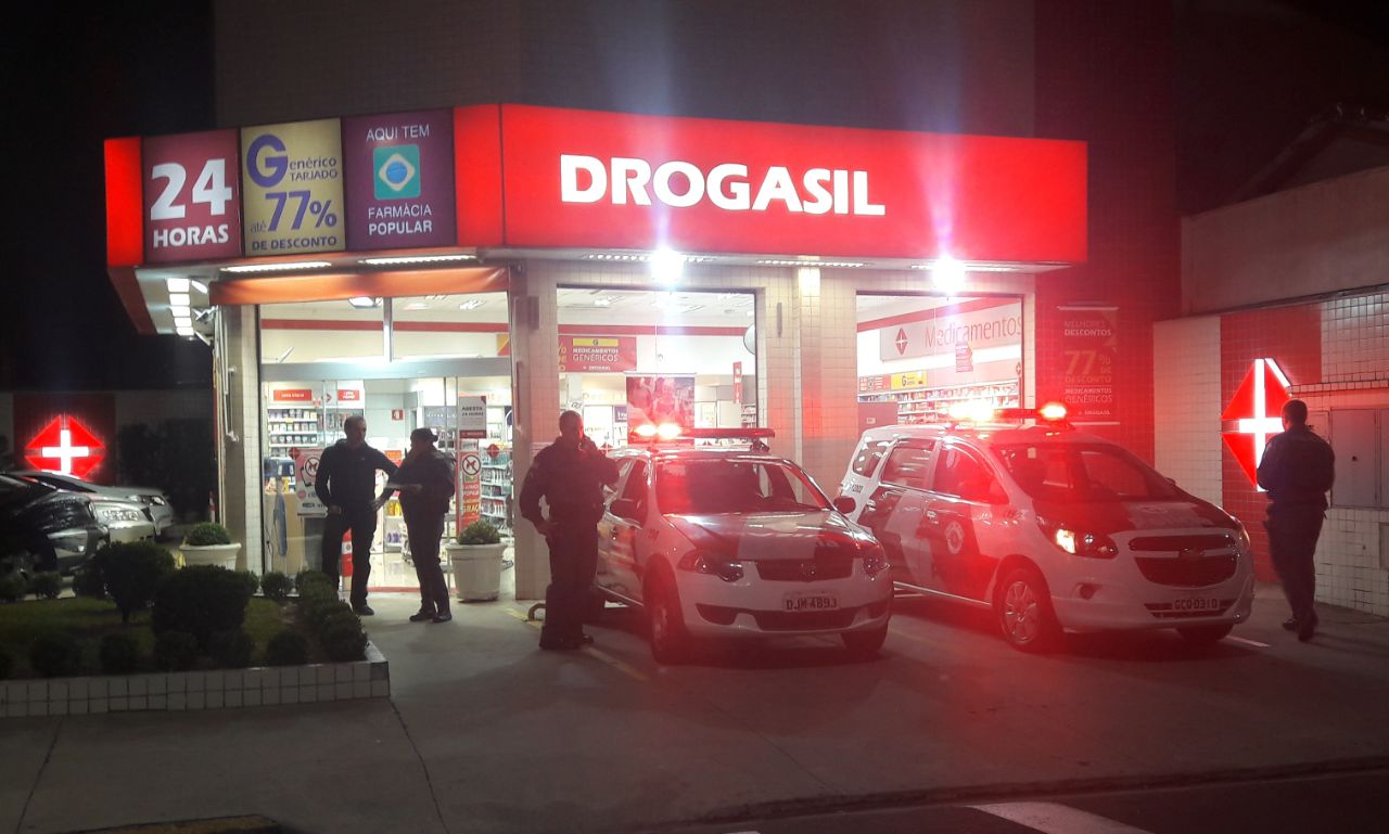 Homem furta farmácia no centro de Botucatu e é preso pela polícia