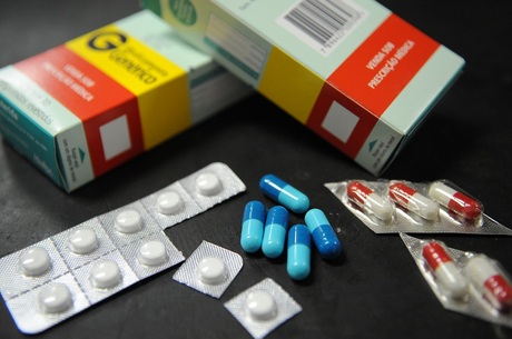 Lista de medicamentos do SUS inclui novos remédios para HIV e Alzheimer