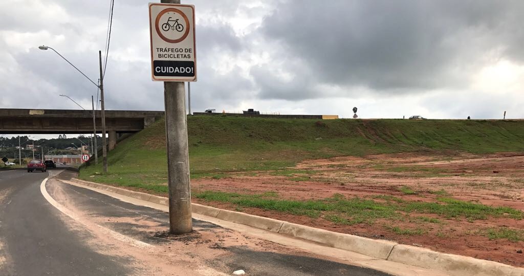 A briga continua: Rodovias do Tietê diz que obras de ciclovia estão ilegais e critica Prefeitura A briga continua: Rodovias do Tietê diz que obras de ciclovia estão ilegais e critica Prefeitura