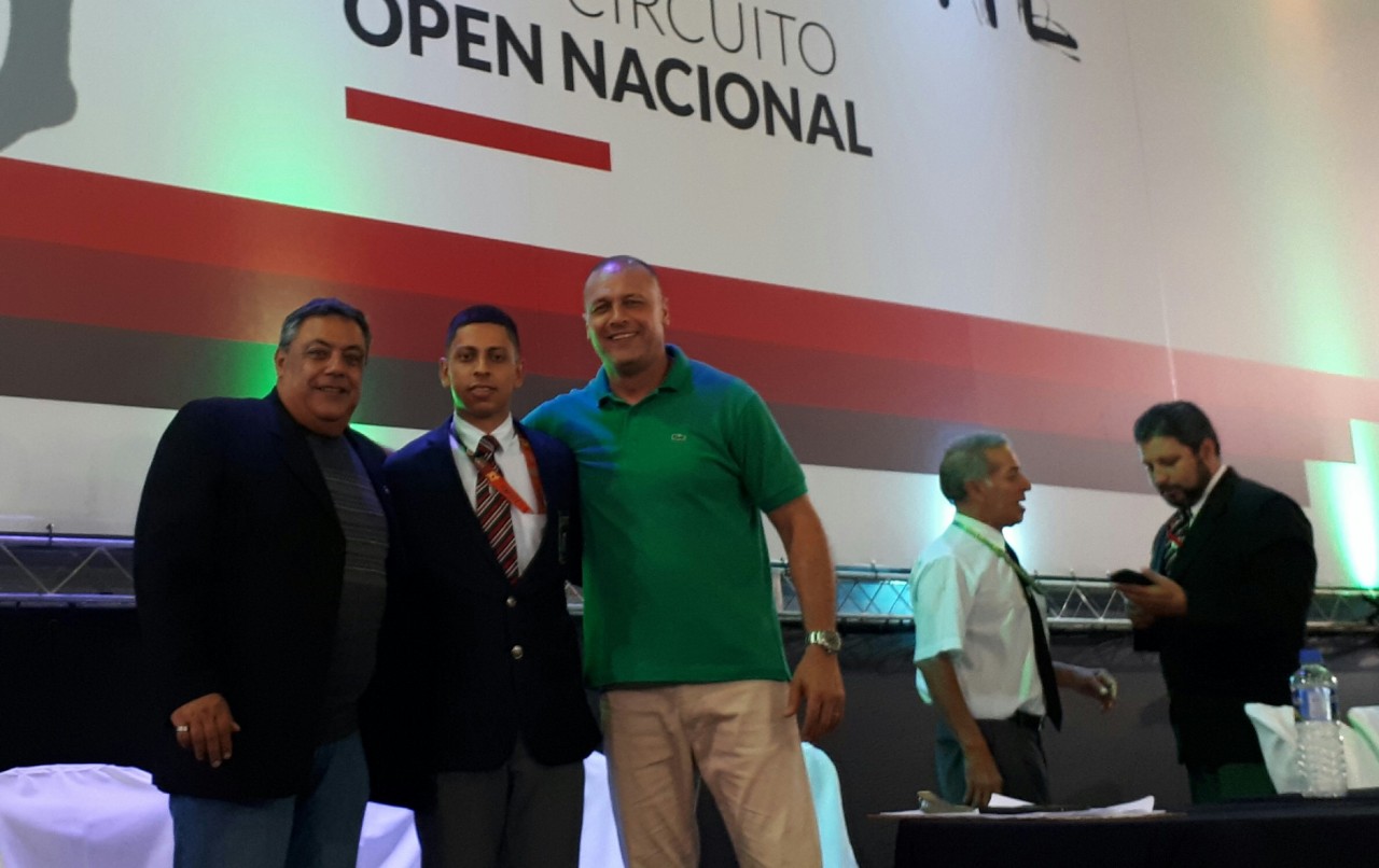 Árbitro botucatuense é convocado para compor equipe olímpica da Federação Paulista de Karatê Árbitro botucatuense é convocado para compor equipe olímpica da Federação Paulista de Karatê