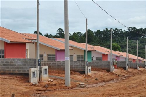 Botucatu poderá ter mais 500 moradias populares em breve Botucatu poderá ter mais 500 moradias populares em breve