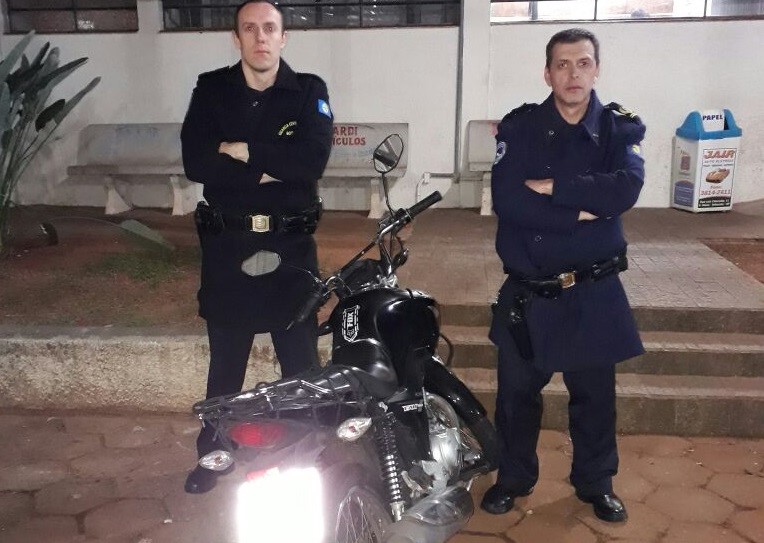 GCM recupera moto furtada no centro de Botucatu