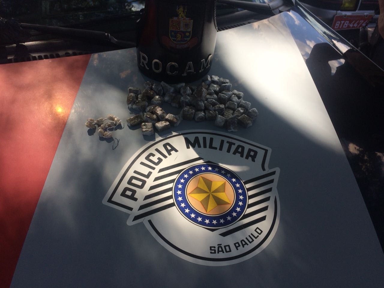Rocam da PM flagra venda de drogas no Arlindo Durante