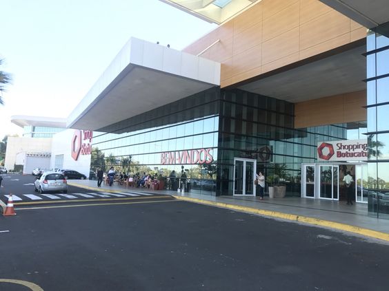 Shopping Botucatu abrirá em horário especial neste sábado