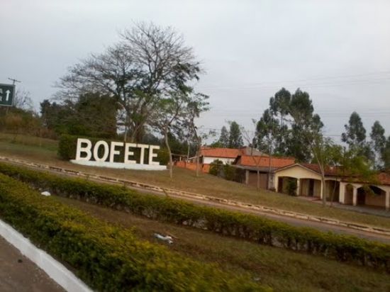 Bofete: homem morre com três tiros na nuca