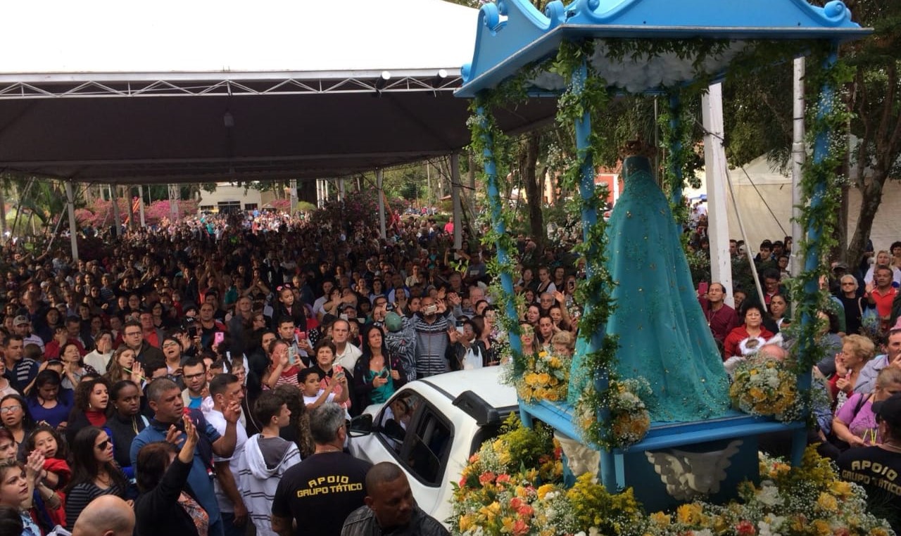 Milhares de romeiros peregrinaram ao Santuário de Aparecida de São Manuel Milhares de romeiros peregrinaram ao Santuário de Aparecida de São Manuel