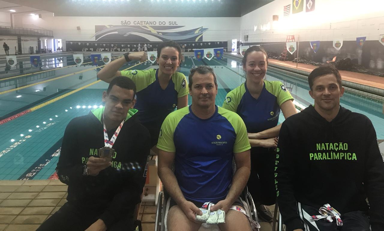 Equipe de Natação Paralímpica de Botucatu conquista 8 medalhas em sua terceira competição