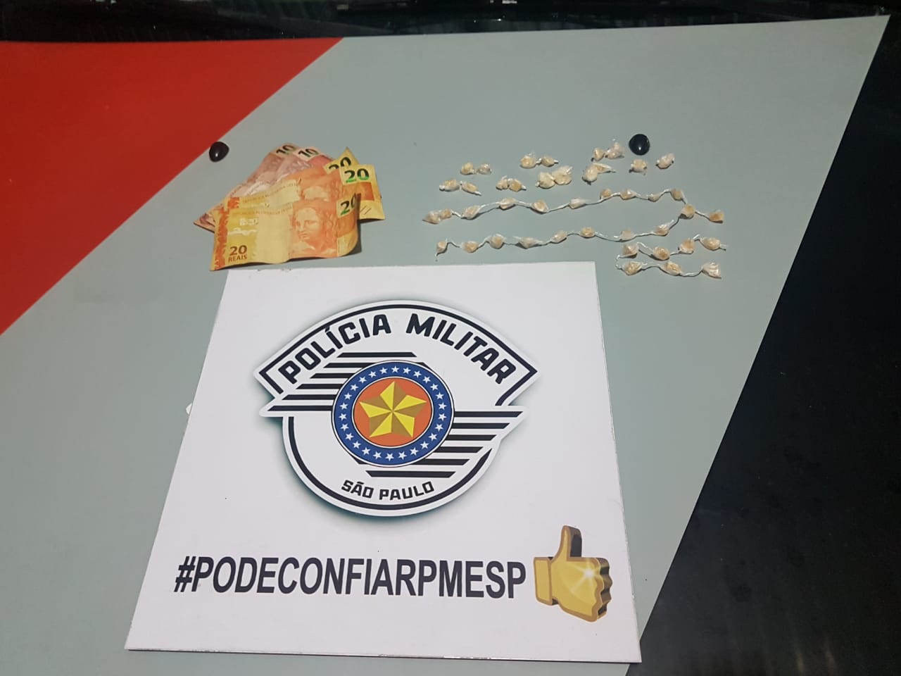 “Comerciante” de droga tenta resistir, mas é preso no Jardim Brasil pela PM