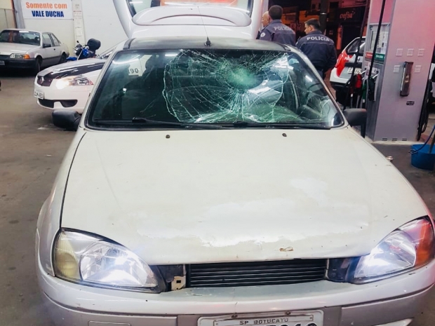 Polícia prende homem logo após roubo em farmácia no centro de Botucatu