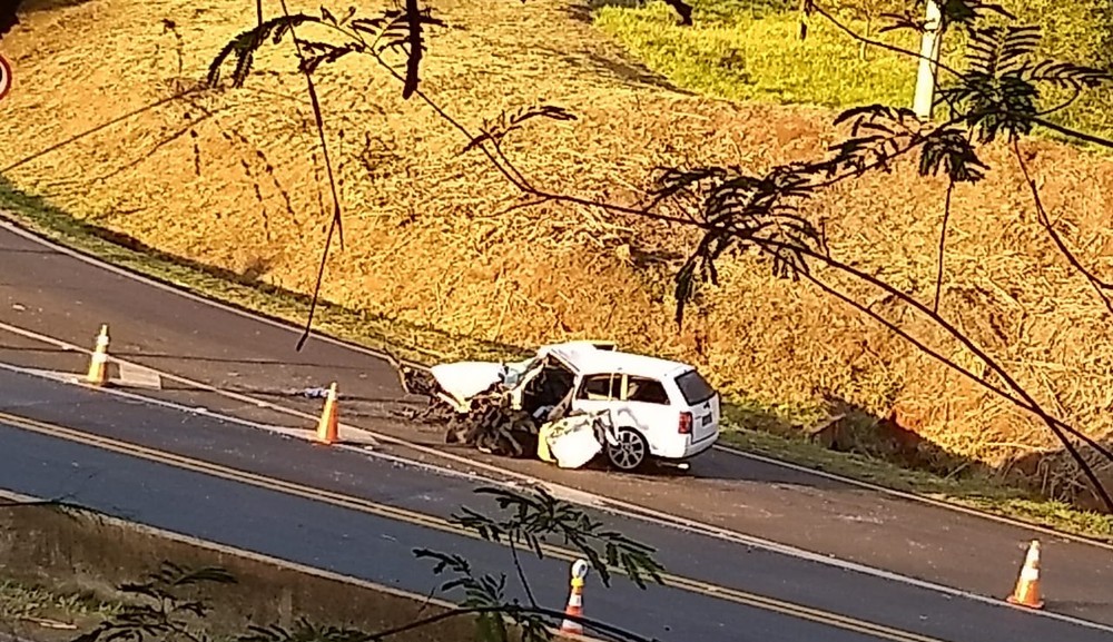 Jovem de 24 anos morre após bater de frente com caminhão em Barra Bonita Jovem de 24 anos morre após bater de frente com caminhão em Barra Bonita