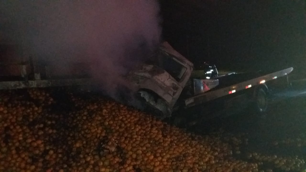 Homem morre carbonizado após colisão na Castelo Branco Homem morre carbonizado após colisão na Castelo Branco