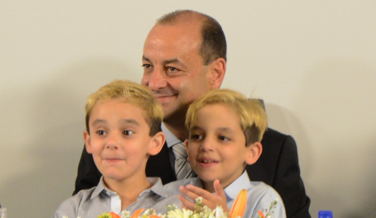 Ex-Presidente da Câmara Junior Colenci recebe título de Botucatuense Emérito