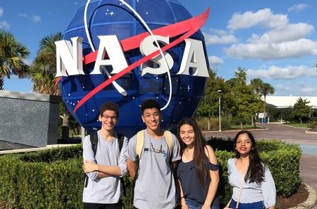Alunos do Colégio Embraer visitam a NASA