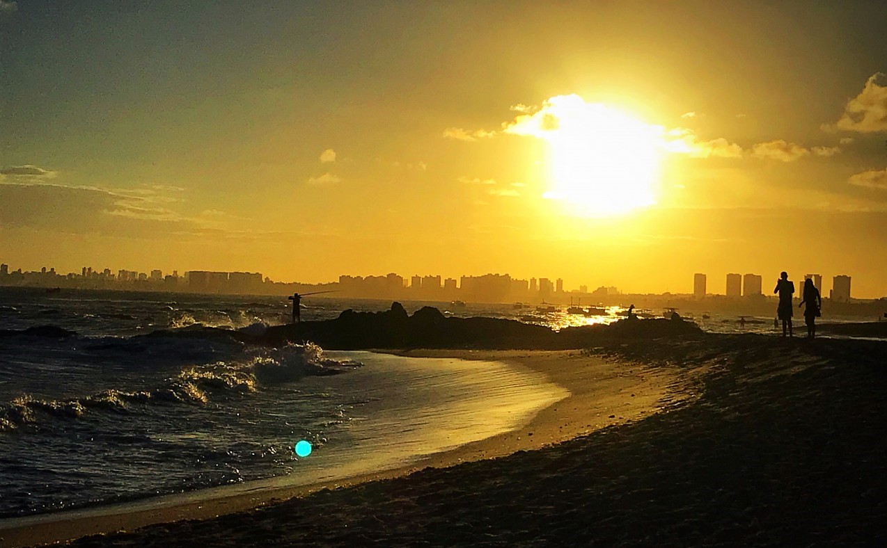 Com previsão de calor recorde, verão começa oficialmente nesta noite
