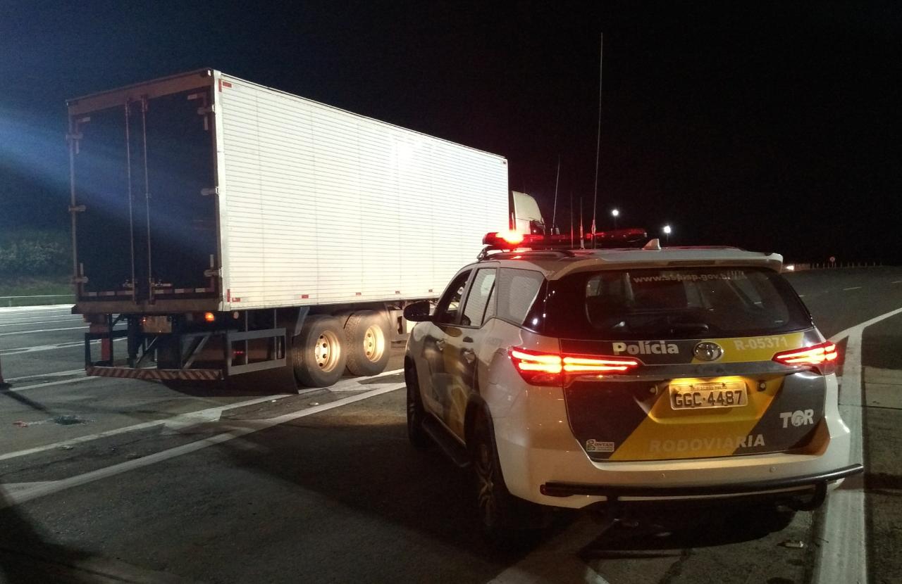 TOR prende caminhoneiro com 400 mil maços de cigarros contrabandeados