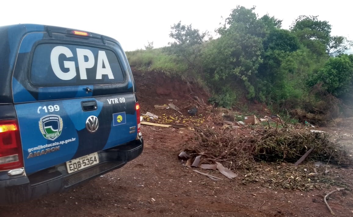 Homem é flagrado em descarte irregular na região do Pátio 8