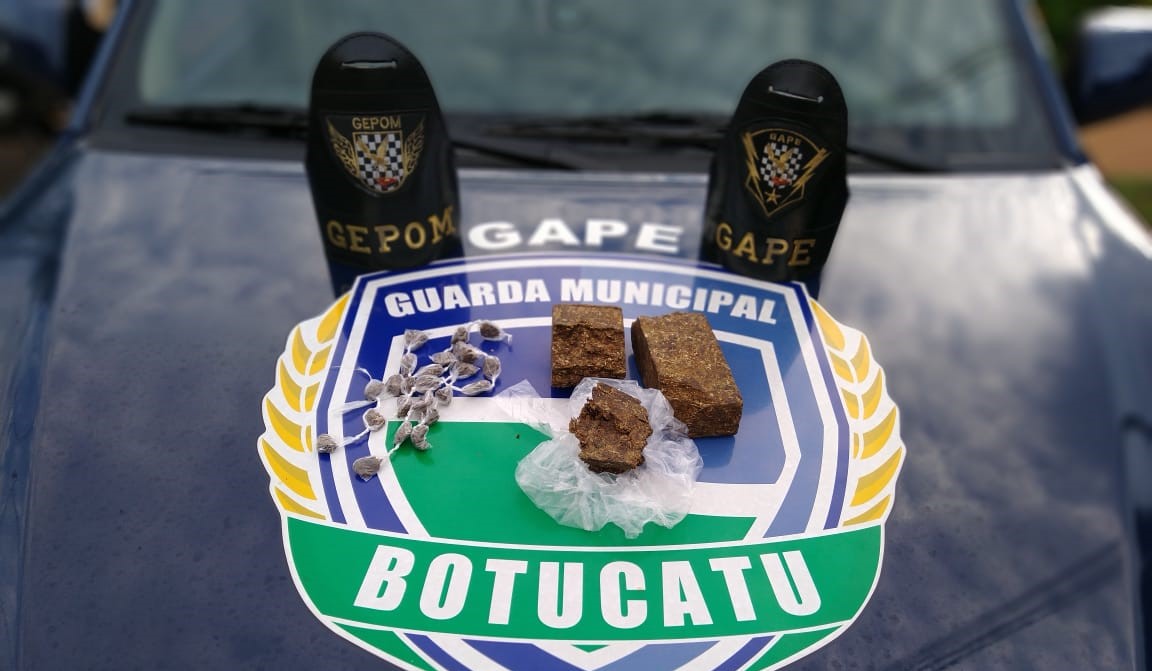 GCM apreende adolescente com grande quantidade de droga no Caimã