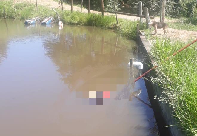 Homem é encontrado morto em lago perto do Rio Bonito